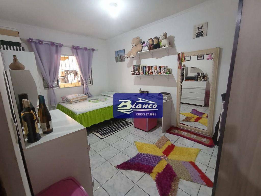 Casa à venda com 3 quartos, 236m² - Foto 17