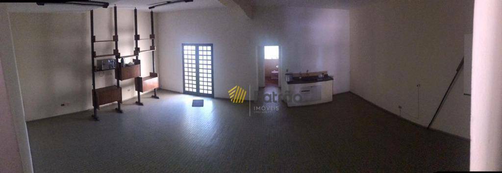 Casa à venda e aluguel com 3 quartos, 400m² - Foto 1