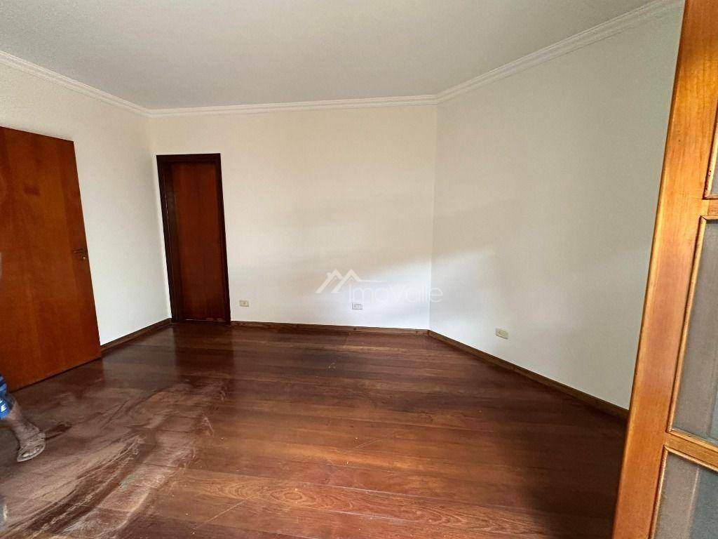 Casa de Condomínio para alugar com 4 quartos, 331m² - Foto 27