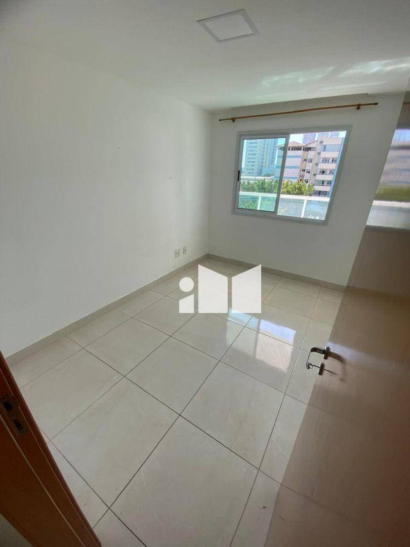 Apartamento à venda com 2 quartos, 70m² - Foto 4