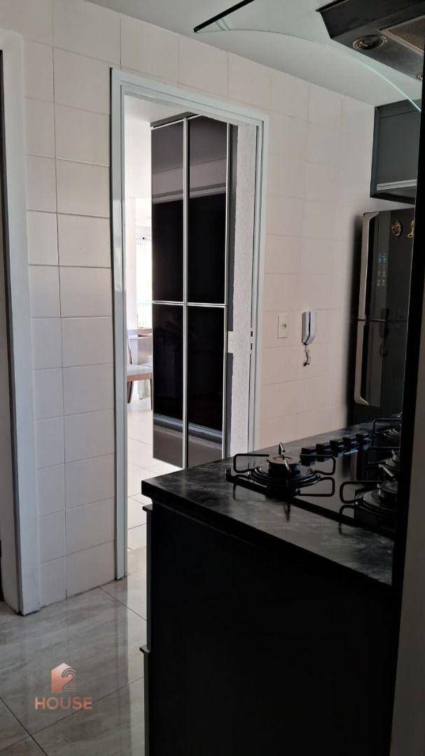 Apartamento para alugar com 4 quartos, 125m² - Foto 16