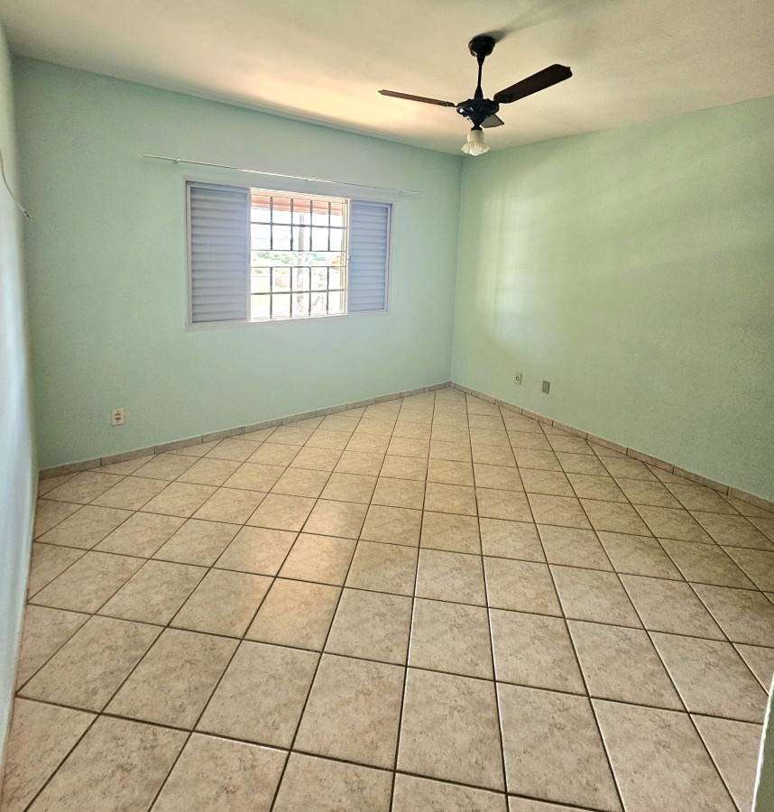 Casa à venda com 3 quartos, 800m² - Foto 10