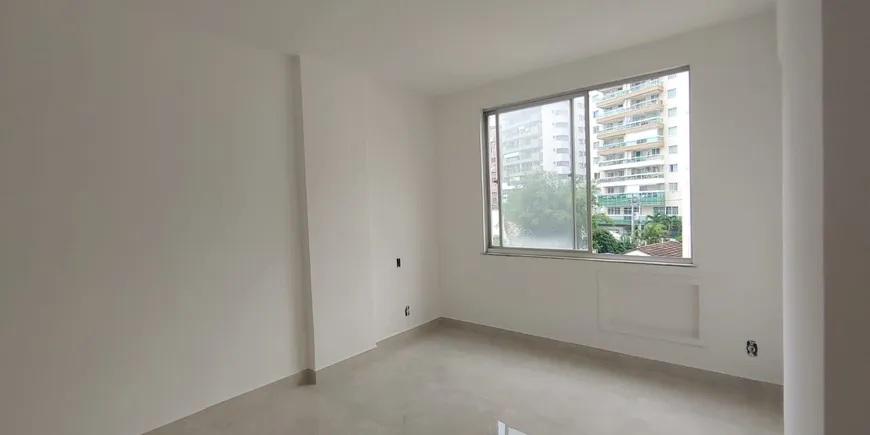 Apartamento à venda com 2 quartos, 100m² - Foto 33