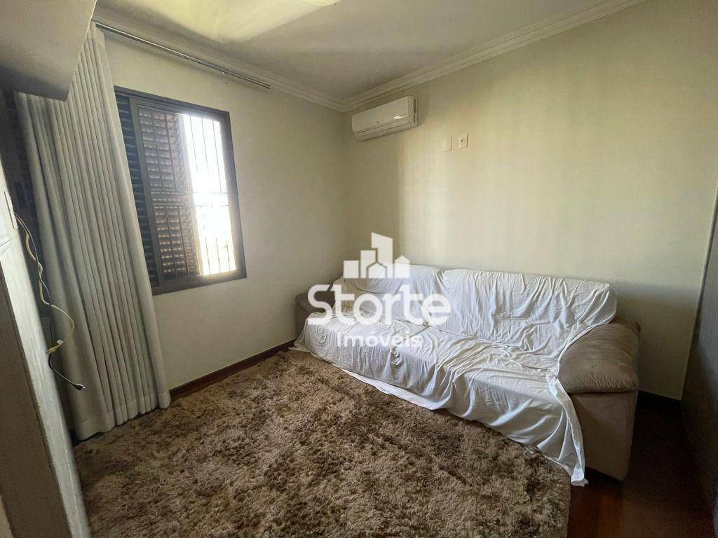 Apartamento à venda com 4 quartos, 204m² - Foto 9