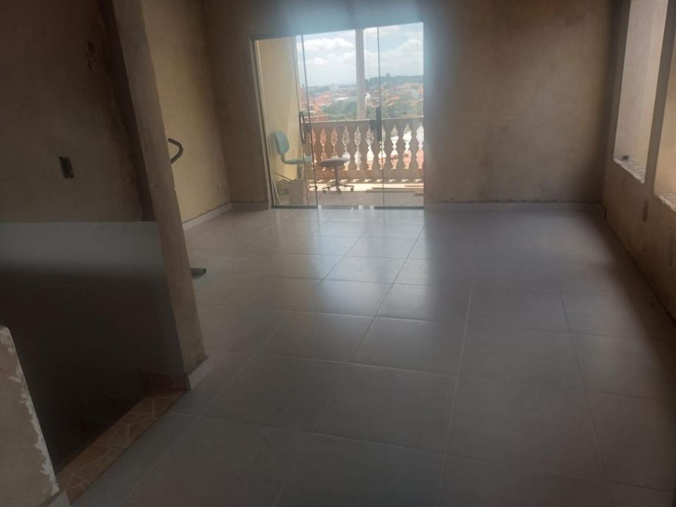 Casa à venda com 3 quartos, 260m² - Foto 1