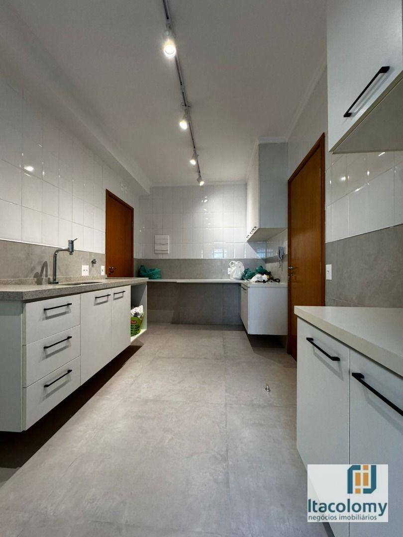 Apartamento para alugar com 3 quartos, 139m² - Foto 8