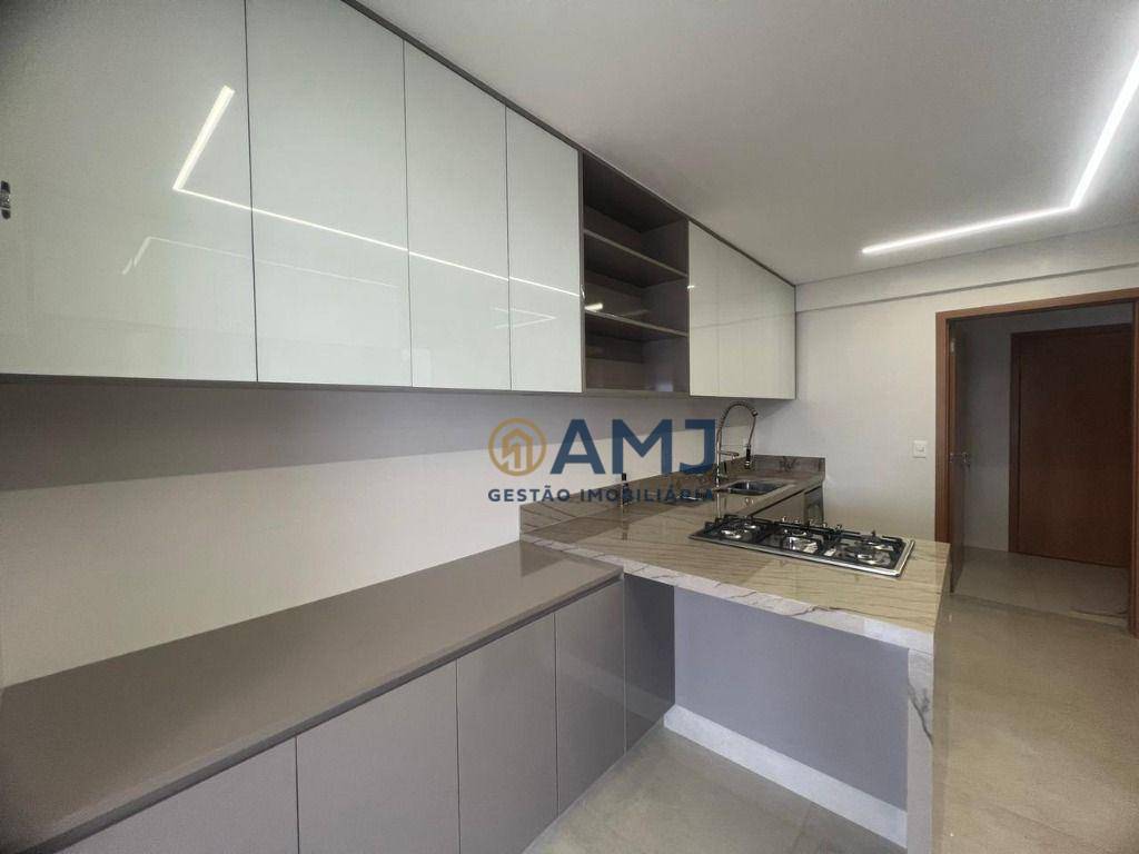 Apartamento à venda com 3 quartos, 226m² - Foto 8