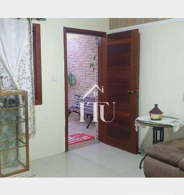 Casa à venda com 2 quartos, 101m² - Foto 4