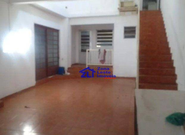 Casa à venda com 4 quartos, 200m² - Foto 2