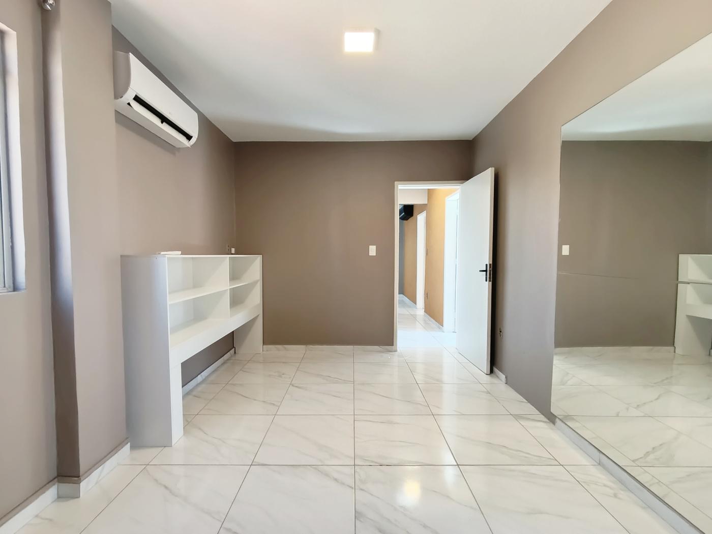 Apartamento para alugar com 3 quartos, 109m² - Foto 21