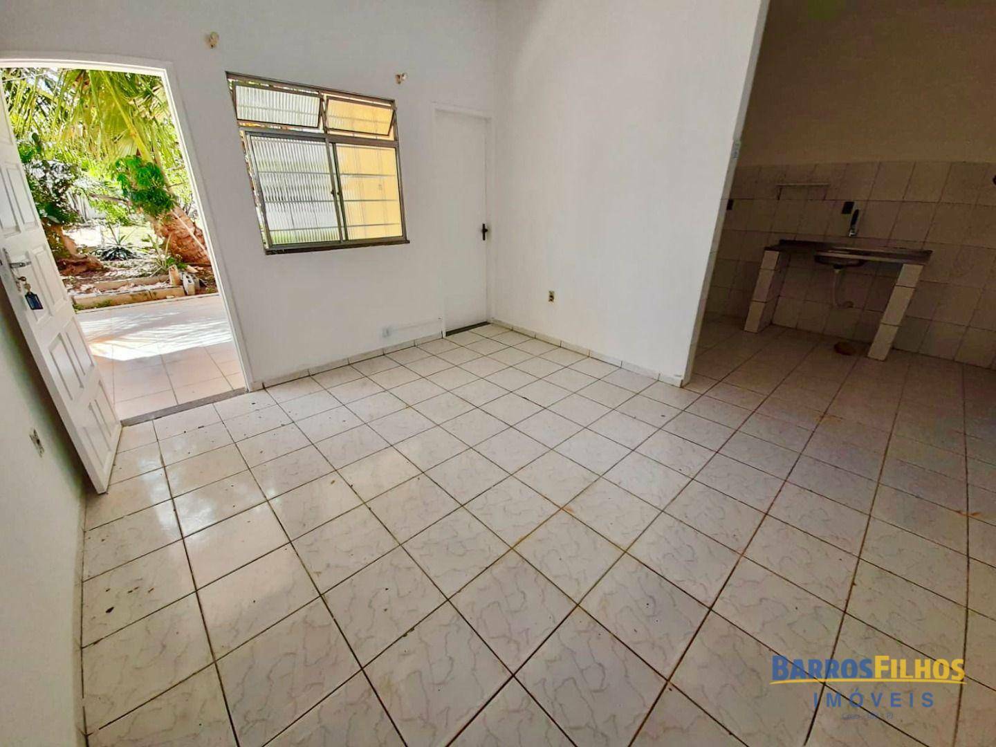 Casa para alugar com 3 quartos, 100m² - Foto 4