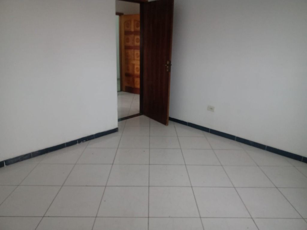 Sobrado à venda com 9 quartos, 670m² - Foto 29