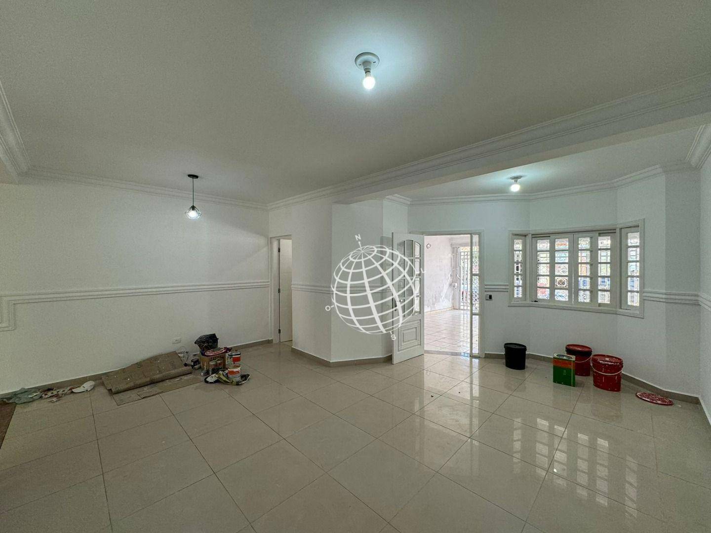 Casa para alugar com 2 quartos, 170m² - Foto 1