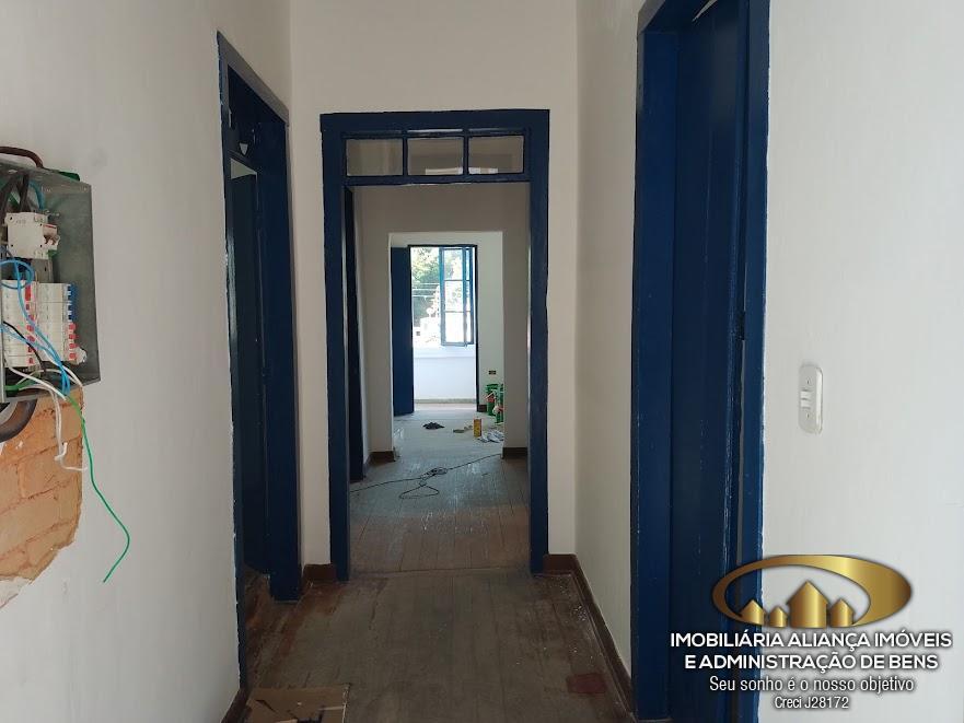 Casa para alugar com 4 quartos, 250m² - Foto 25