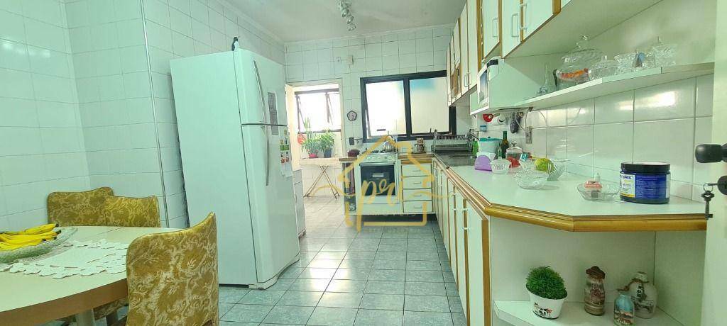 Apartamento à venda com 3 quartos, 134m² - Foto 12