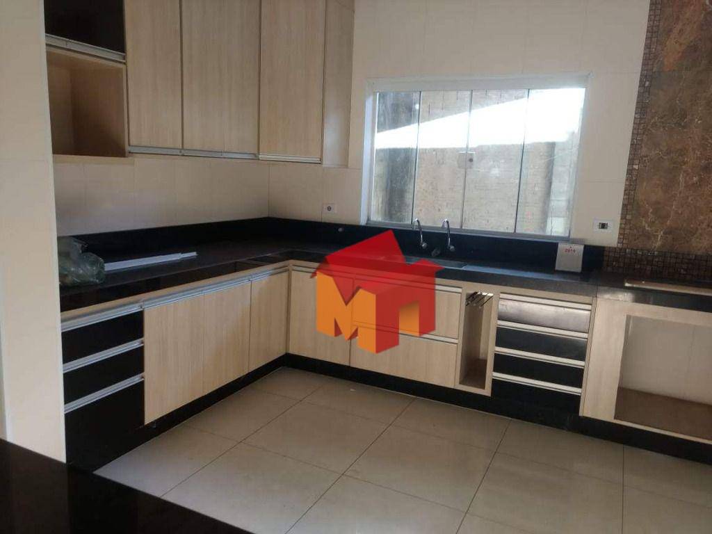 Sobrado à venda com 3 quartos, 120m² - Foto 1