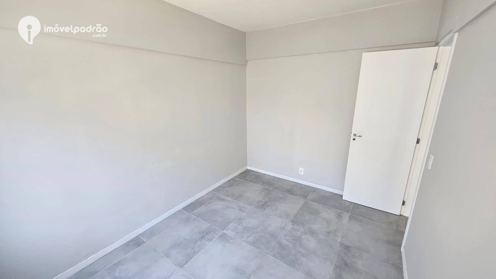 Apartamento à venda com 2 quartos, 60m² - Foto 27