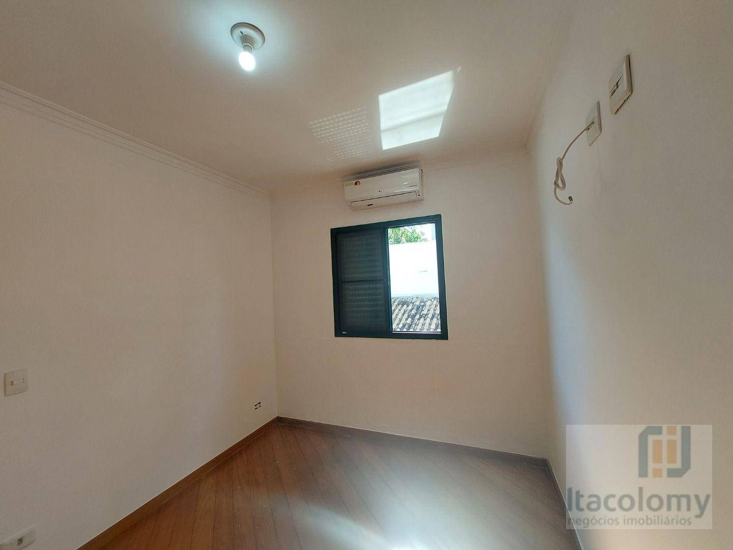 Casa de Condomínio para alugar com 3 quartos, 180m² - Foto 49