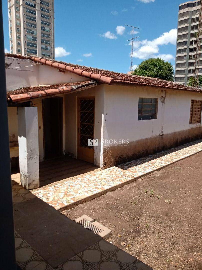 Casa à venda com 3 quartos, 250m² - Foto 3