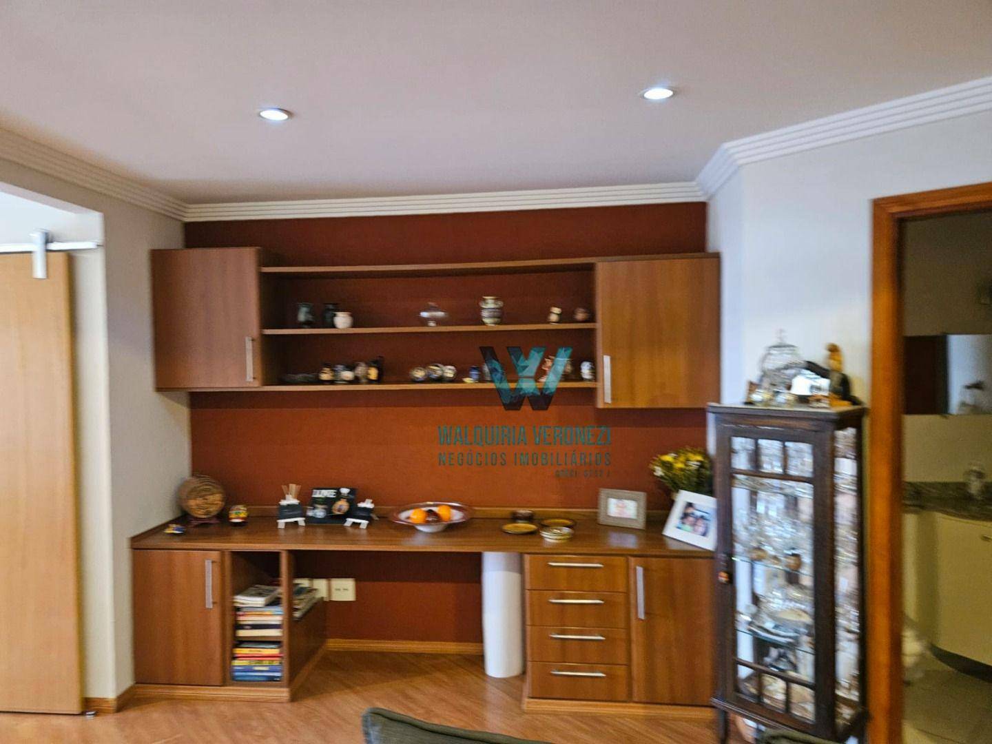 Apartamento à venda com 3 quartos, 181m² - Foto 4