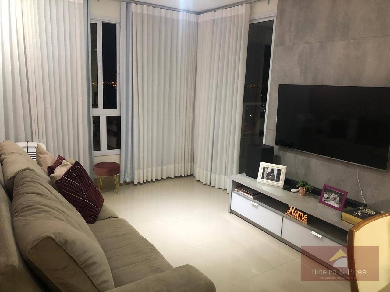 Apartamento à venda com 3 quartos, 92m² - Foto 2