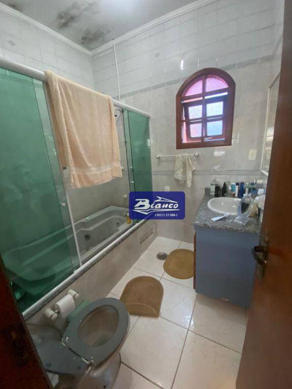 Sobrado à venda com 3 quartos, 262m² - Foto 3