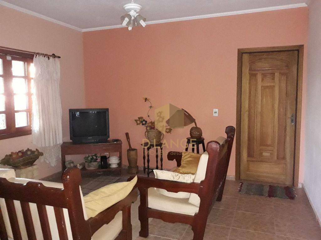 Chácara à venda com 3 quartos, 195m² - Foto 4