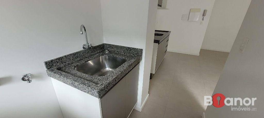 Apartamento à venda e aluguel com 3 quartos, 75m² - Foto 8