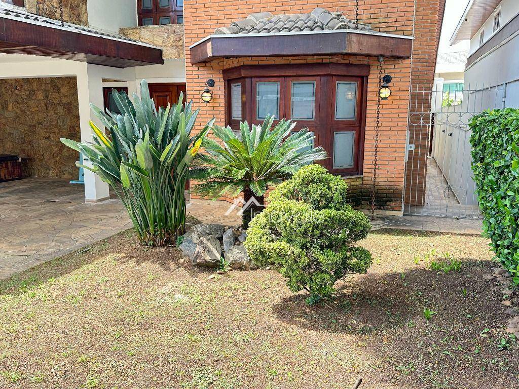 Casa de Condomínio para alugar com 4 quartos, 380m² - Foto 24