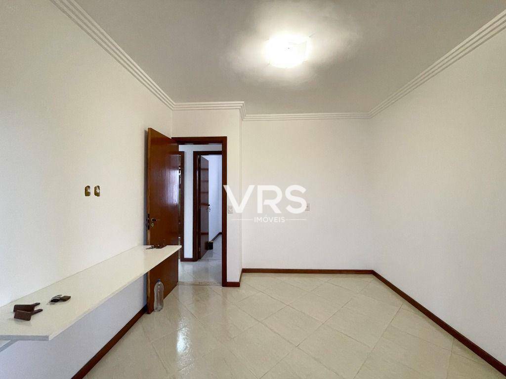Casa à venda com 4 quartos, 195m² - Foto 30