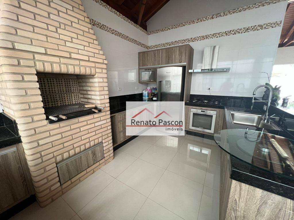 Casa à venda com 3 quartos, 334m² - Foto 5