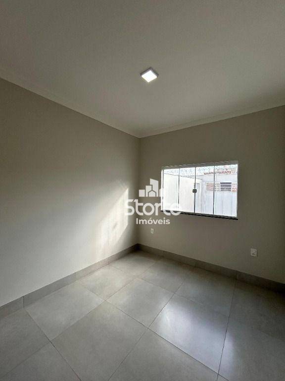 Casa à venda com 2 quartos, 68m² - Foto 6