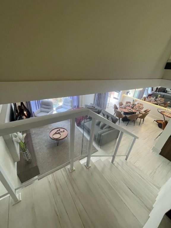 Casa de Condomínio à venda com 4 quartos, 186m² - Foto 2