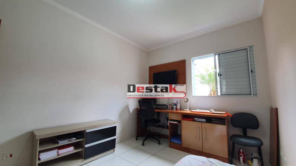 Casa à venda com 3 quartos, 180m² - Foto 15