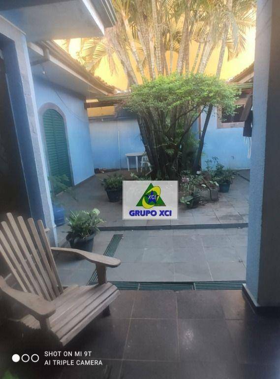 Casa à venda e aluguel com 3 quartos, 400m² - Foto 62