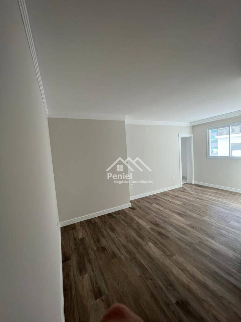 Apartamento à venda com 4 quartos, 190m² - Foto 13