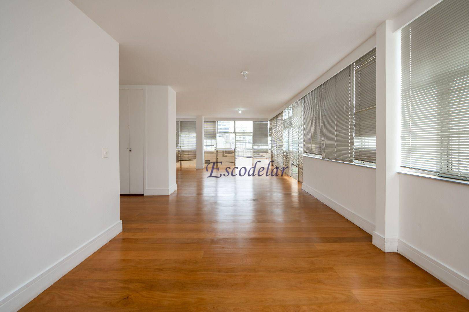 Apartamento à venda com 3 quartos, 240m² - Foto 9