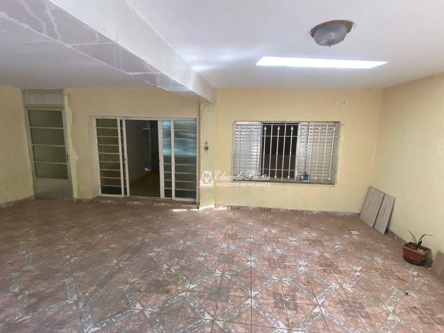 Casa à venda e aluguel com 4 quartos, 220m² - Foto 2