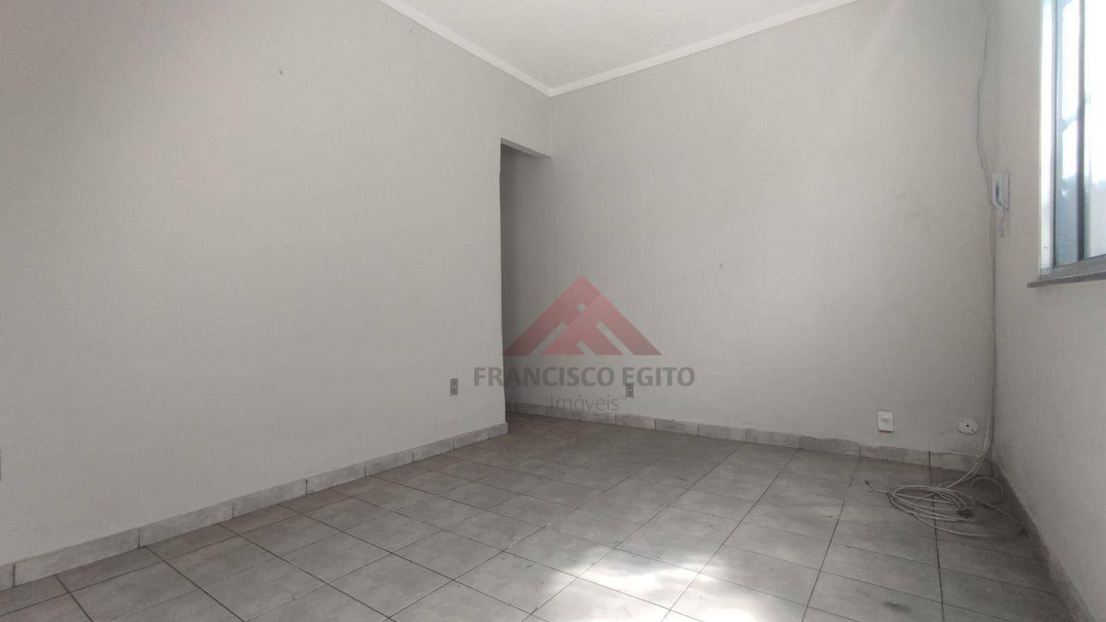 Casa para alugar com 1 quarto, 50m² - Foto 2