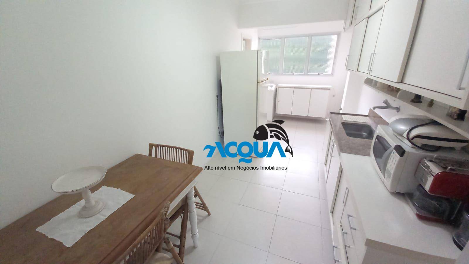 Apartamento à venda com 3 quartos, 150m² - Foto 3