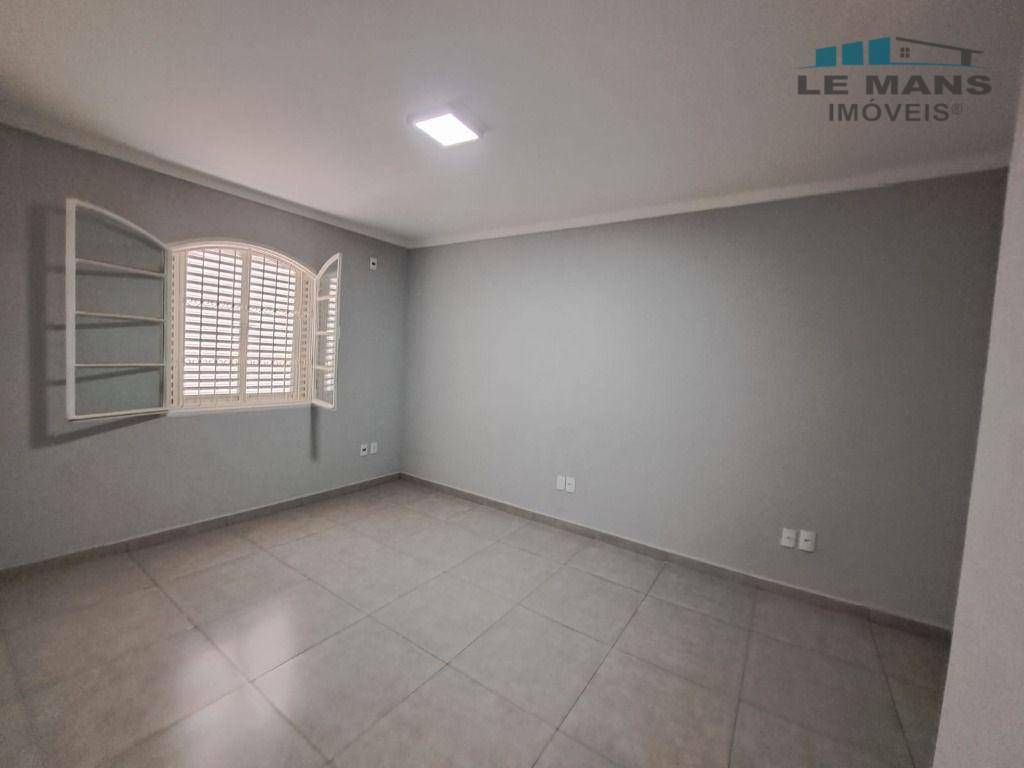 Casa à venda e aluguel com 5 quartos, 154m² - Foto 13