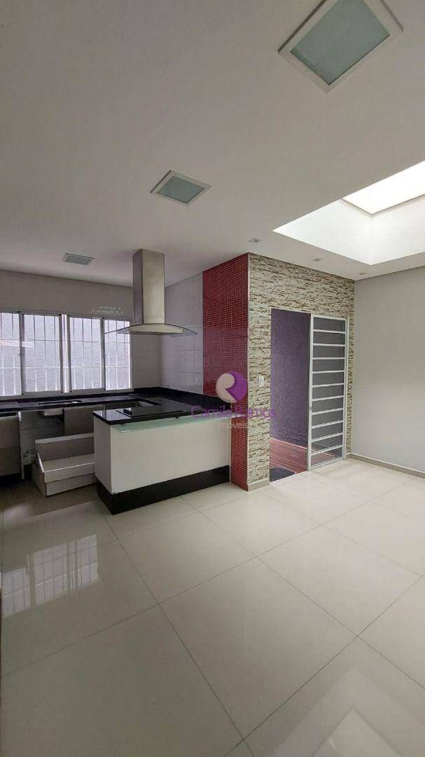 Sobrado à venda e aluguel com 3 quartos, 200m² - Foto 9