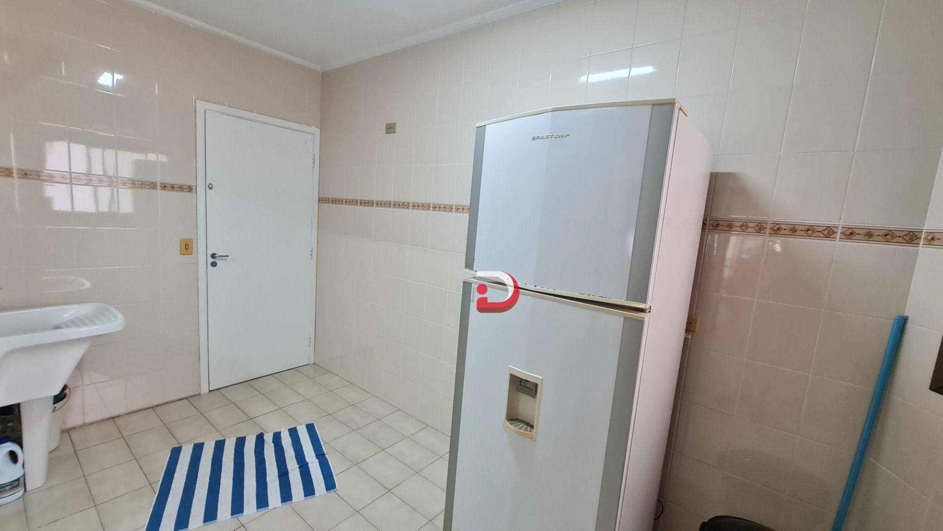 Apartamento para alugar com 3 quartos, 150m² - Foto 26