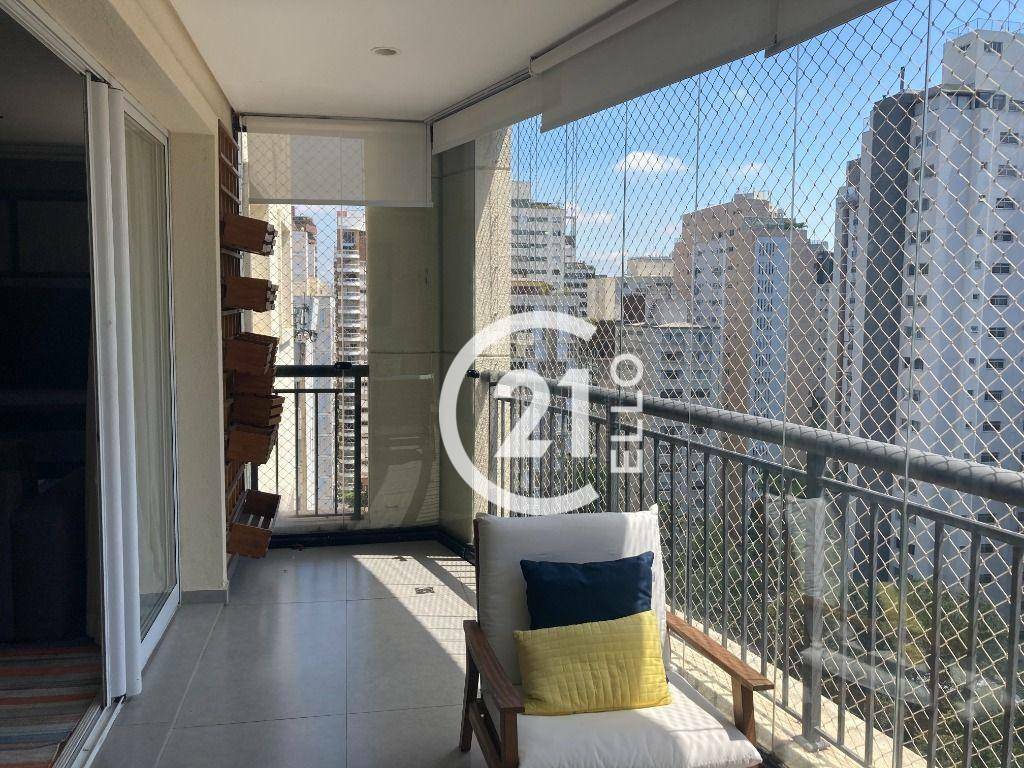 Apartamento para alugar com 3 quartos, 143m² - Foto 17