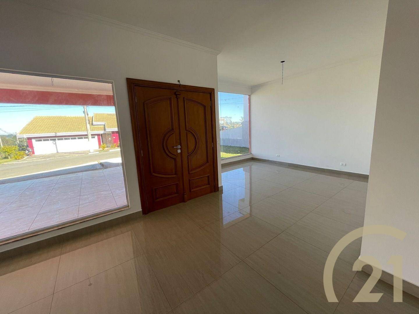 Casa de Condomínio à venda com 3 quartos, 220m² - Foto 4