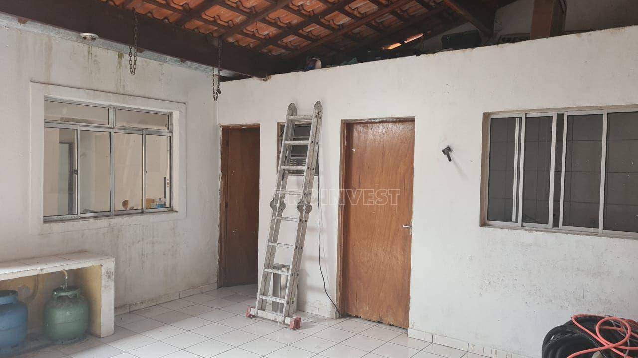 Casa à venda com 6 quartos, 325m² - Foto 13