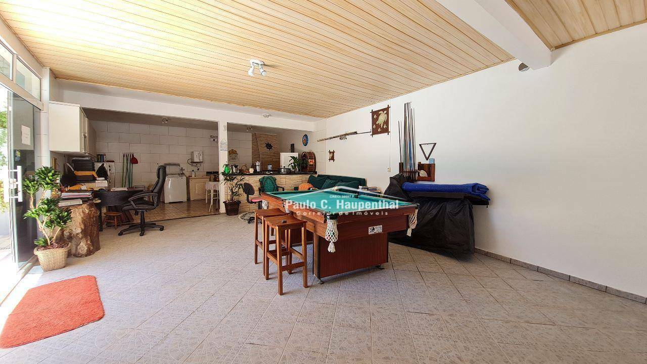 Casa à venda com 5 quartos, 275m² - Foto 17