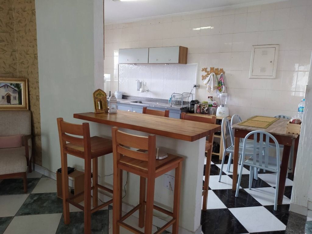 Apartamento à venda com 3 quartos, 160m² - Foto 4