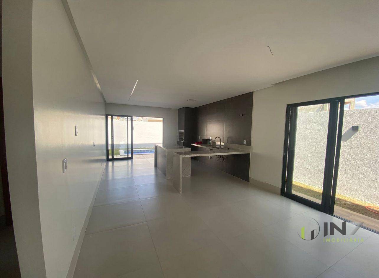 Casa de Condomínio à venda com 3 quartos, 156m² - Foto 1