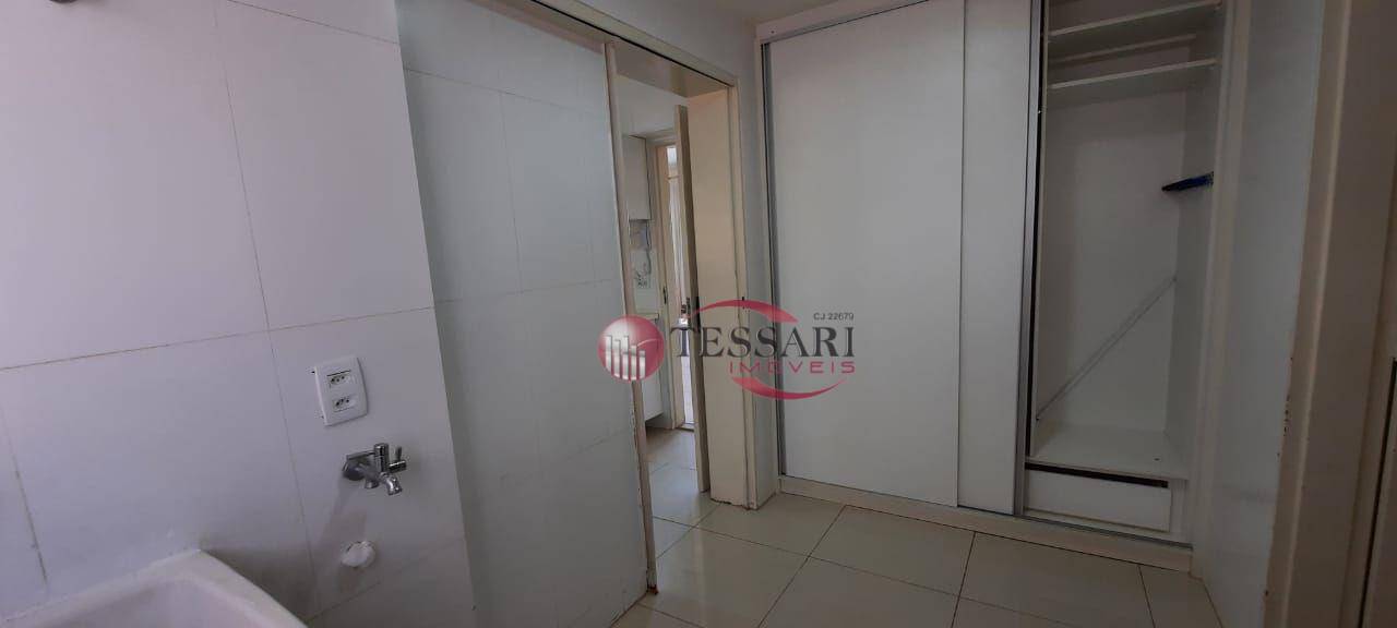 Apartamento à venda com 4 quartos, 150m² - Foto 22